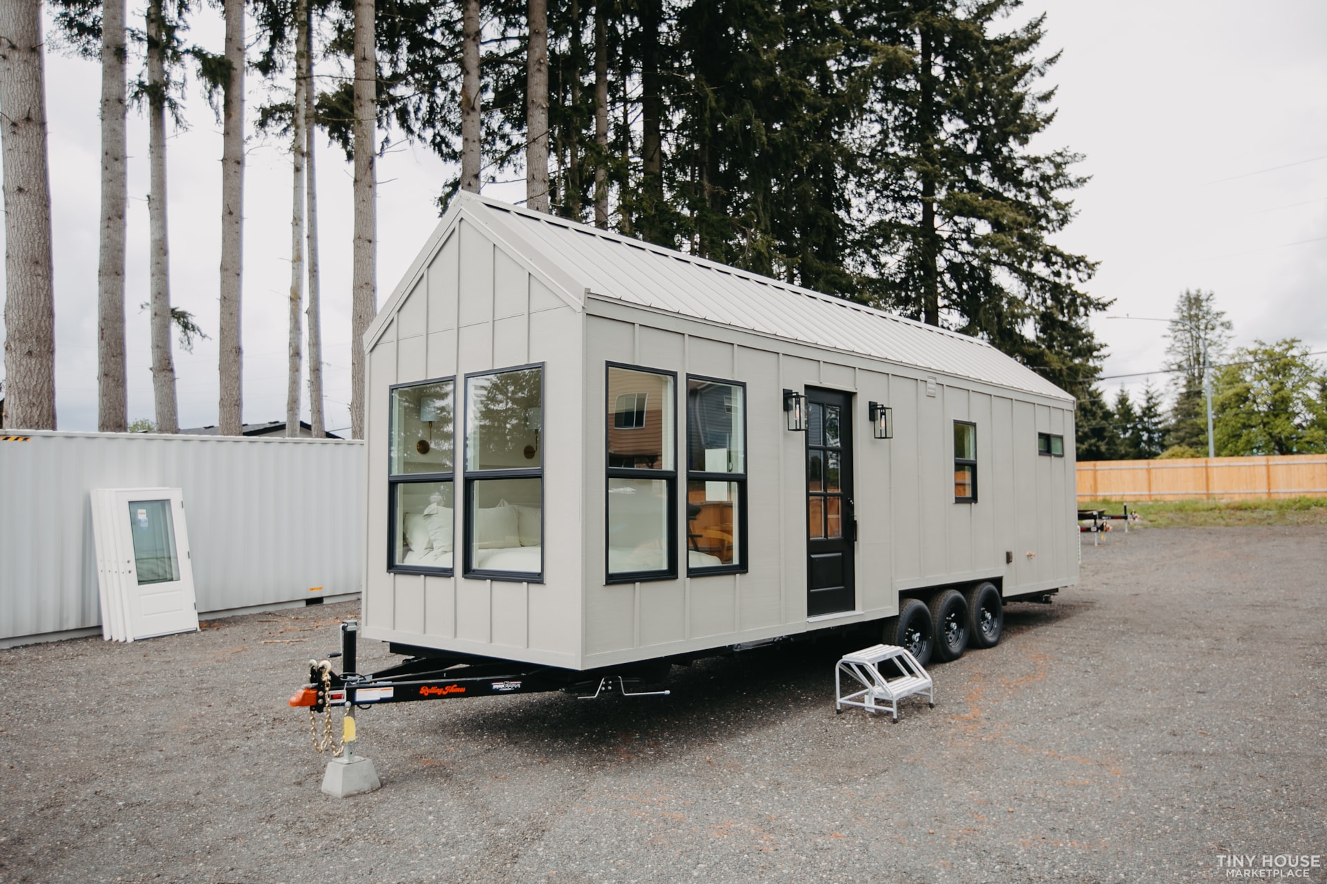New Tiny House - Ideal for sleeping, relaxing, cooking & working