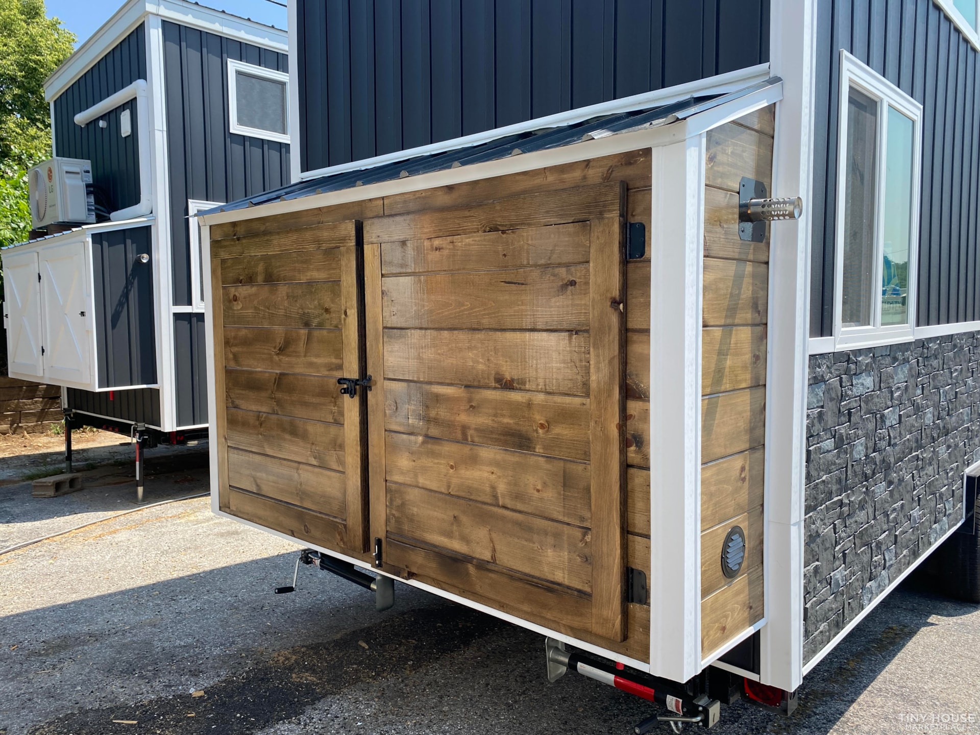 NEW Tiny House on wheels NOAH CERTIFIED - Image 2 Thumbnail