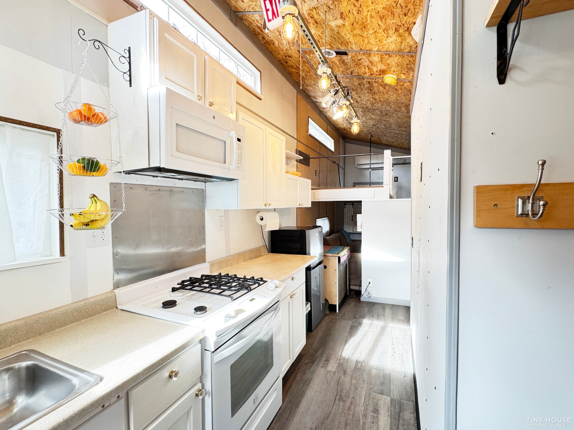 Newly built Tiny home on wheels - Image 2 Thumbnail