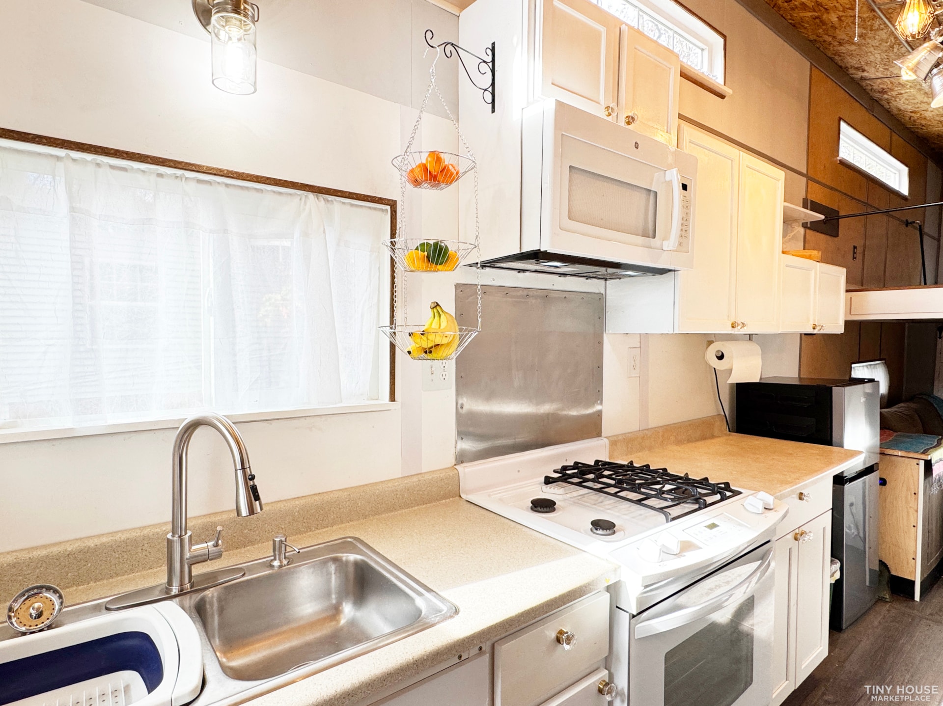 Newly built Tiny home on wheels - Image 3 Thumbnail