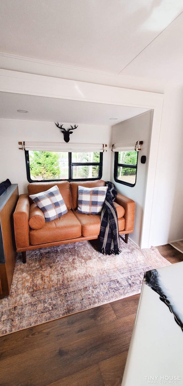SOLD - Newly remodeled Modern Rustic RV tiny home - Image 2 Thumbnail