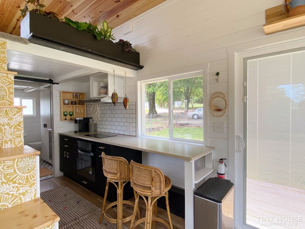 NOAH Certified - 28' Luxury Tiny Home on Wheels - Full Kitchen & Bathroom - Image 4 Thumbnail