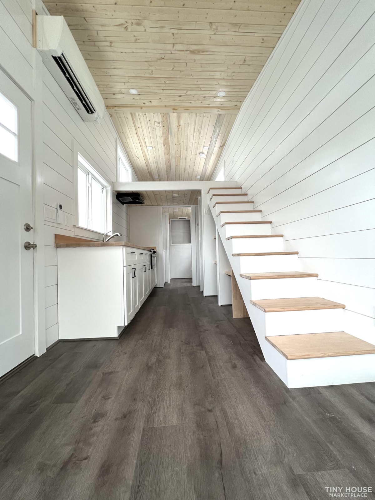 Exquisite 28ft NOAH Certified Luxury Tiny House Awaits: Schedule Your Tour! - Image 2 Thumbnail