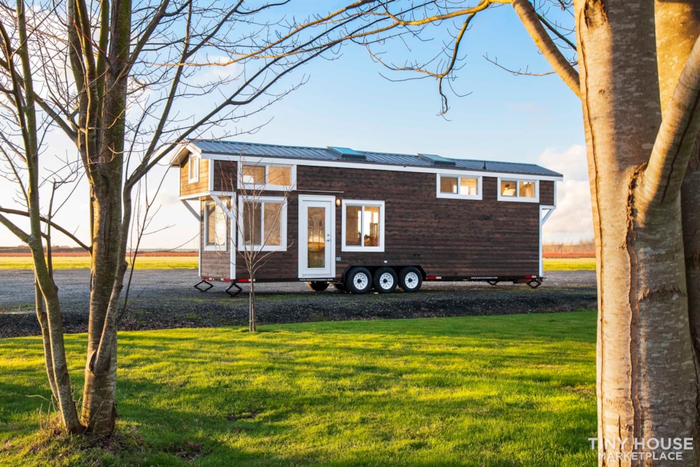 Healthy Tiny House modern + minimalist w/ soaking tub, NON-TOXIC, LOW VOC + EMF - Image 3 Thumbnail