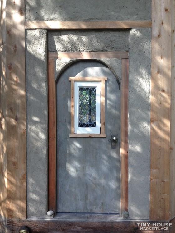 Octagon Earthen Eco Home - Movable One Of A Kind - Image 4 Thumbnail