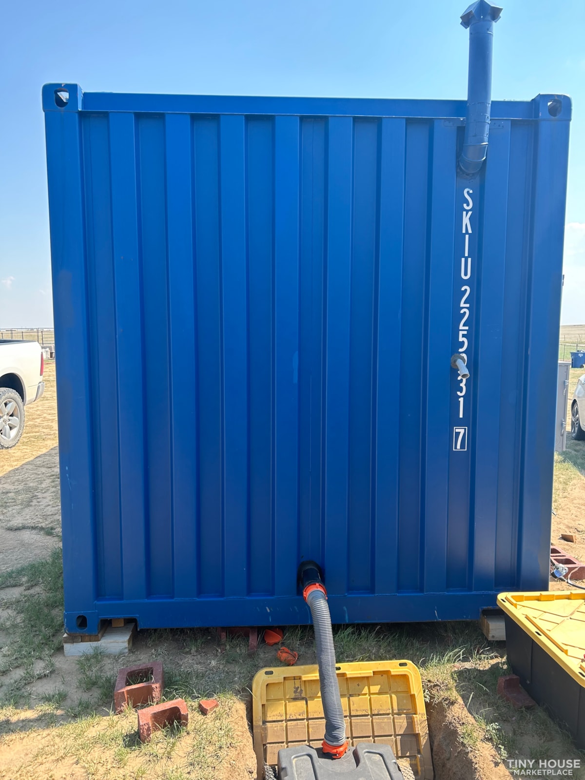 Off Grid 20ft Conex tiny home - Image 4 Thumbnail