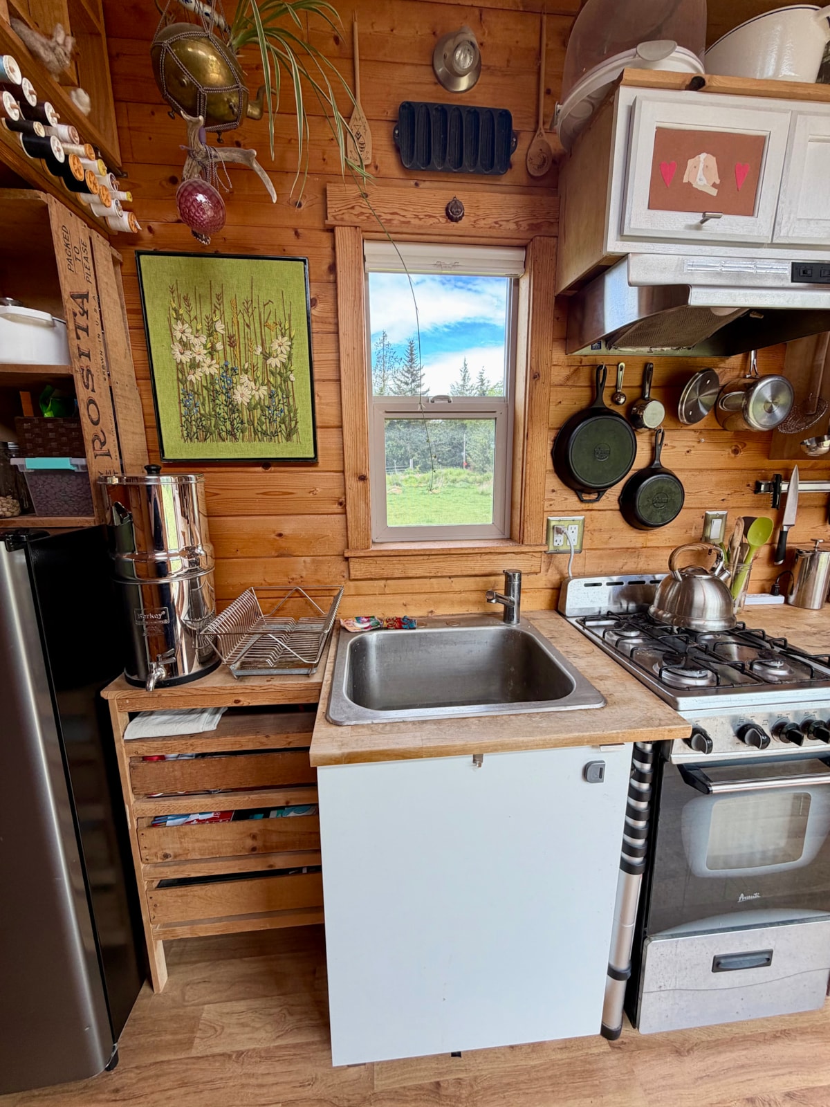 Off-Grid 26ft Dual-Loft THOW on Iron Eagle Triple-Axle Trailer (Port Angeles, WA - Image 3 Thumbnail
