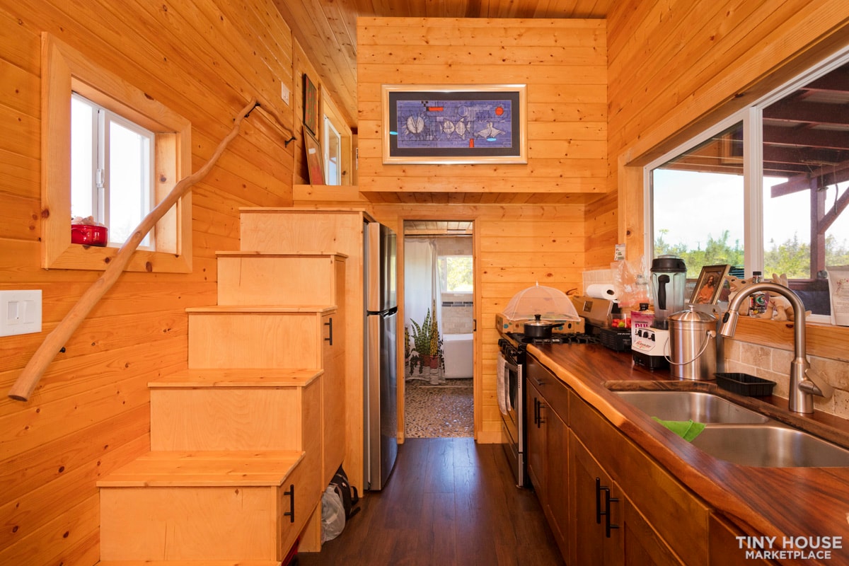 off-grid eco-home + food forest + ocean: non-toxic, all-natural, VOG-, mold-, an