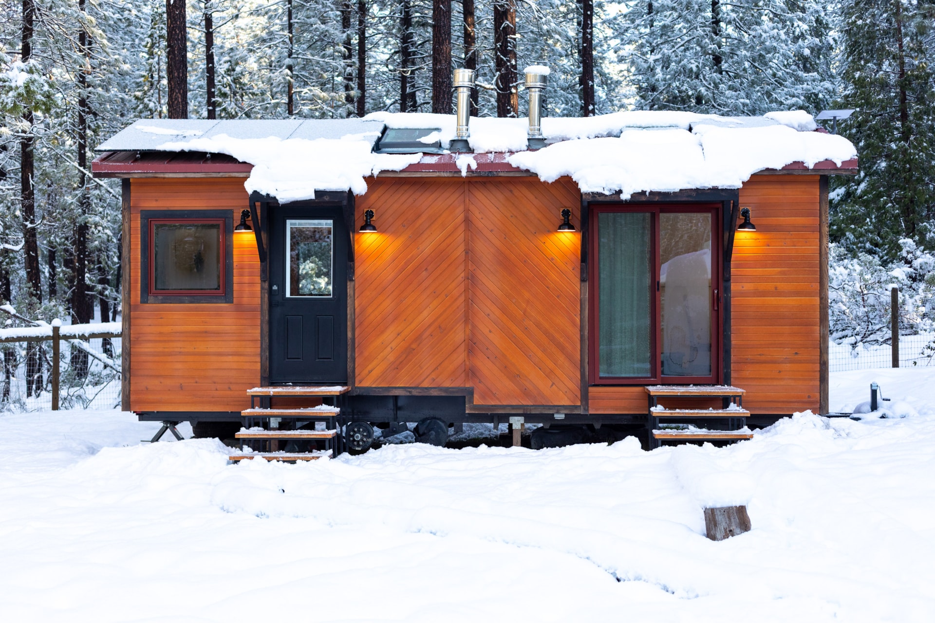 Off-Grid Luxury Mobile Double Office - Image 1 Thumbnail