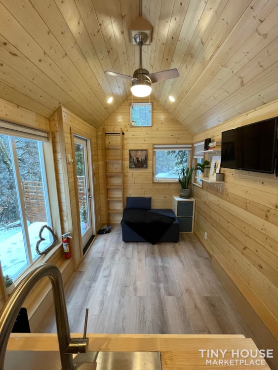 Off Grid Ready Tiny House Built Dec 2020 - Image 4 Thumbnail