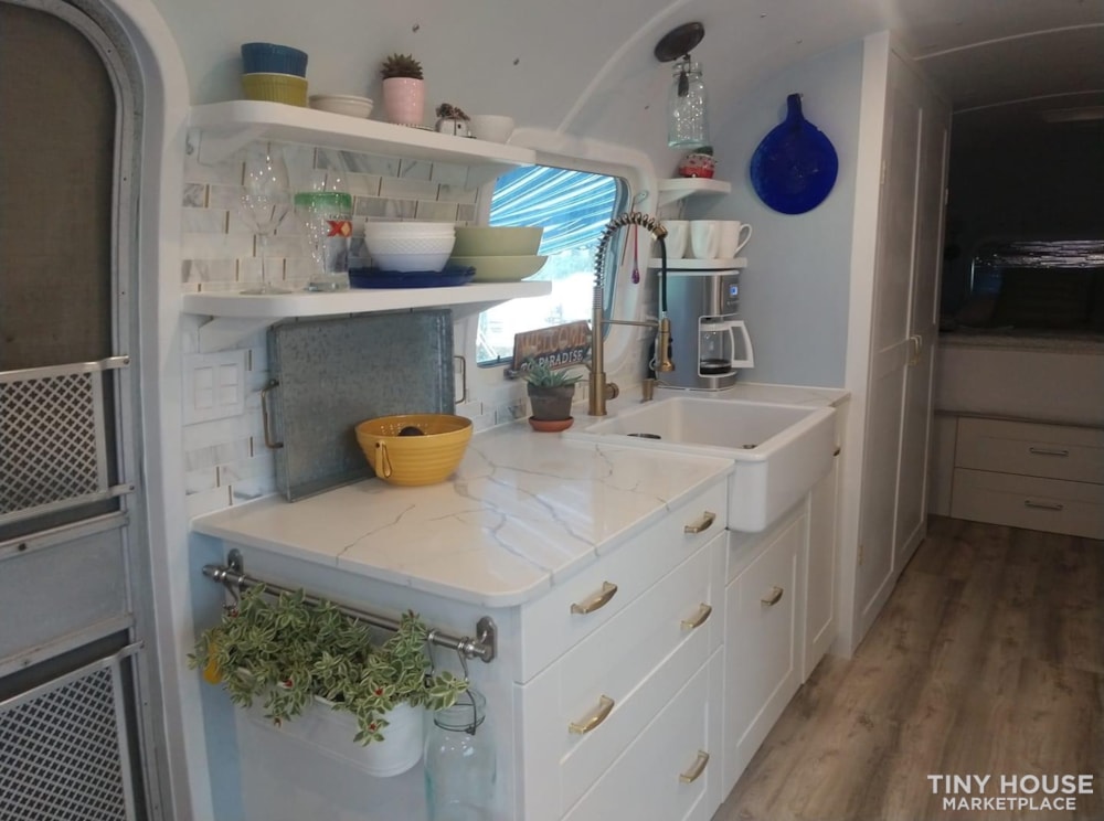 Off grid tiny home/airstream - Image 3 Thumbnail