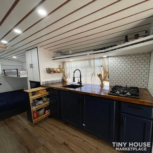 OFF GRID tiny house on wheel  ready for your next adventure. - Image 3 Thumbnail