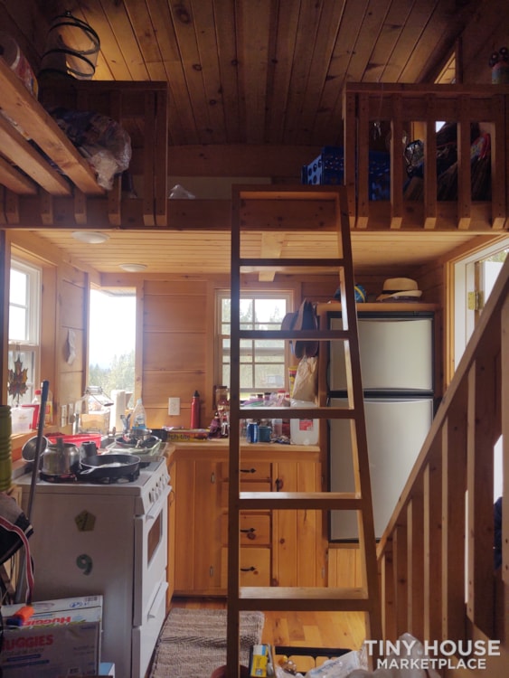 Off-Grid Tiny House On Wheels! 20ft. Full size kitchen and Bathroom with 6ft tub - Image 4 Thumbnail