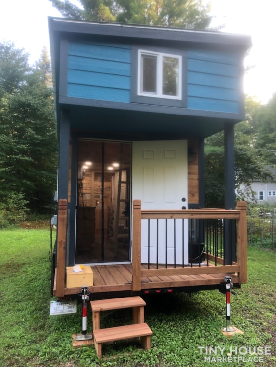 Practically New Off-grid Tiny House On Wheels $42,500 - Image 2 Thumbnail