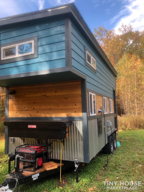 Practically New Off-grid Tiny House On Wheels $42,500 - Image 4 Thumbnail