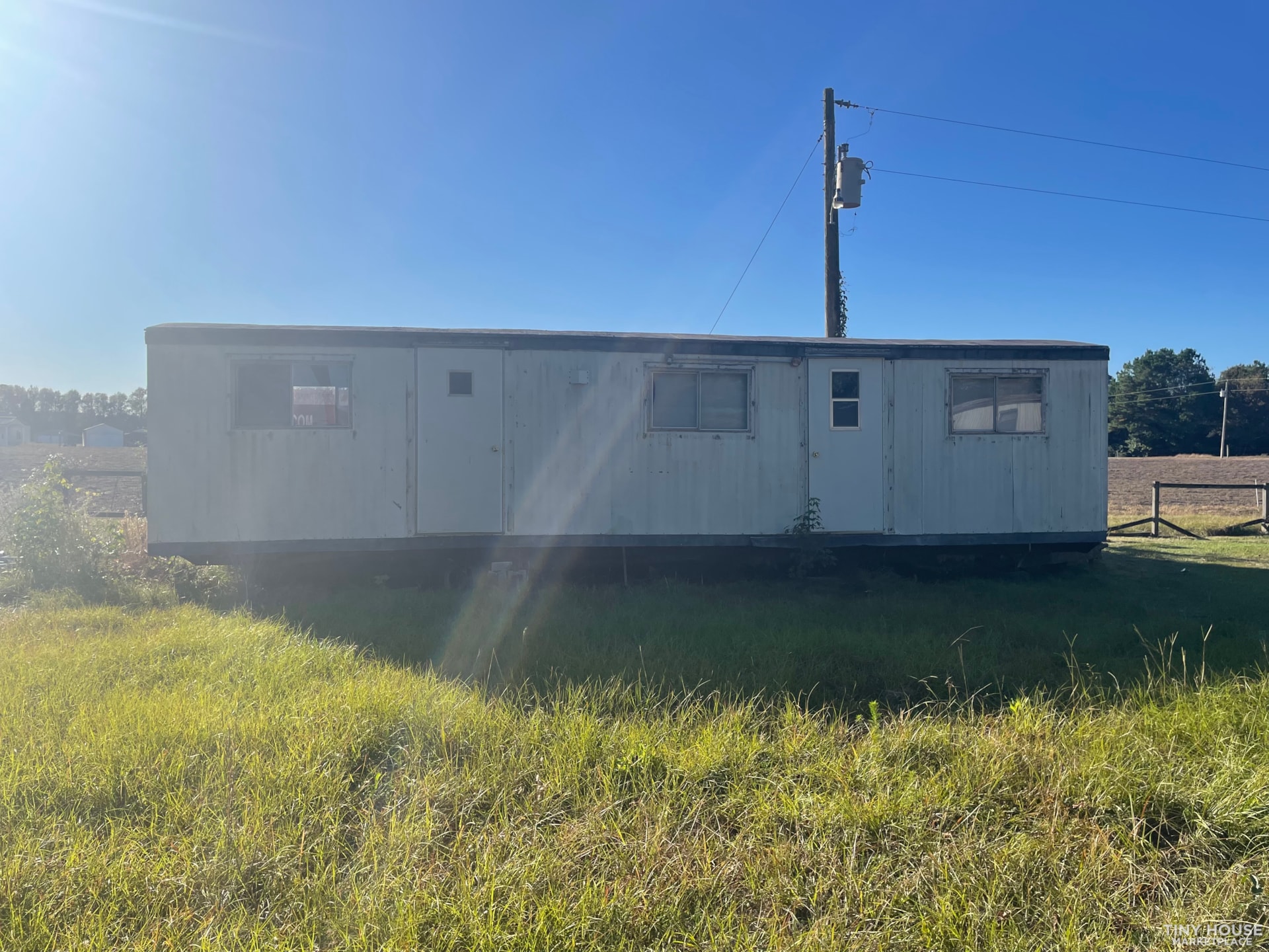 Office trailer/tiny house.