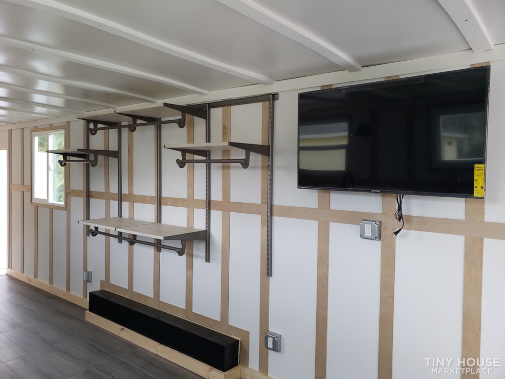 ONE FLOOR LIVING!! RV CERTIFIED!! 20% down,15yr.pay-out,5%int.no pre/pay penalty - Image 1 Thumbnail