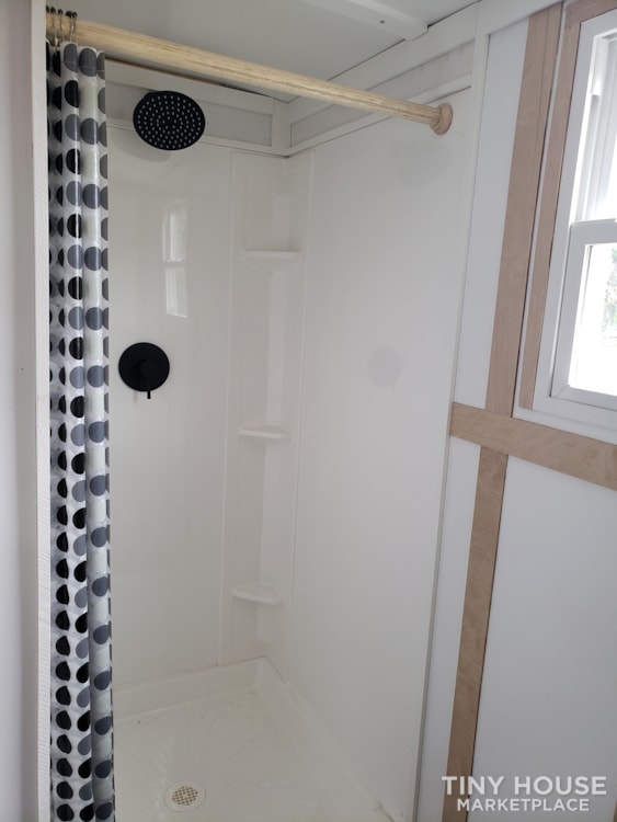 ONE FLOOR LIVING!! RV CERTIFIED!! 20% down,15yr.pay-out,5%int.no pre/pay penalty - Image 2 Thumbnail