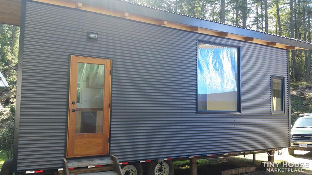 One of a kind Tiny House - Image 3 Thumbnail
