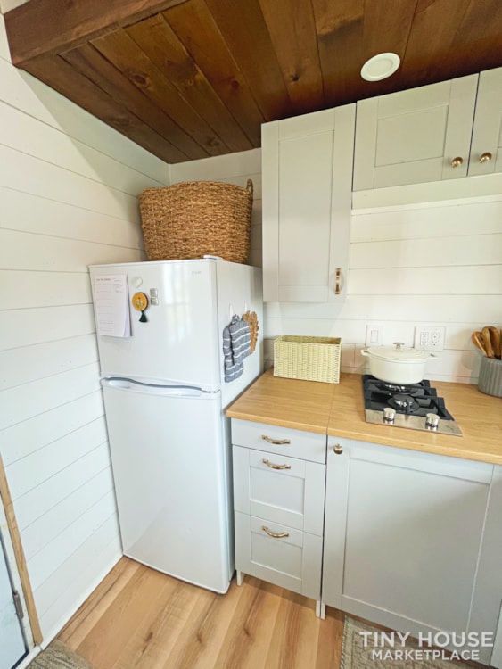 Everything included - 2 Lofts 288 SqFt Tiny Home - Image 3 Thumbnail