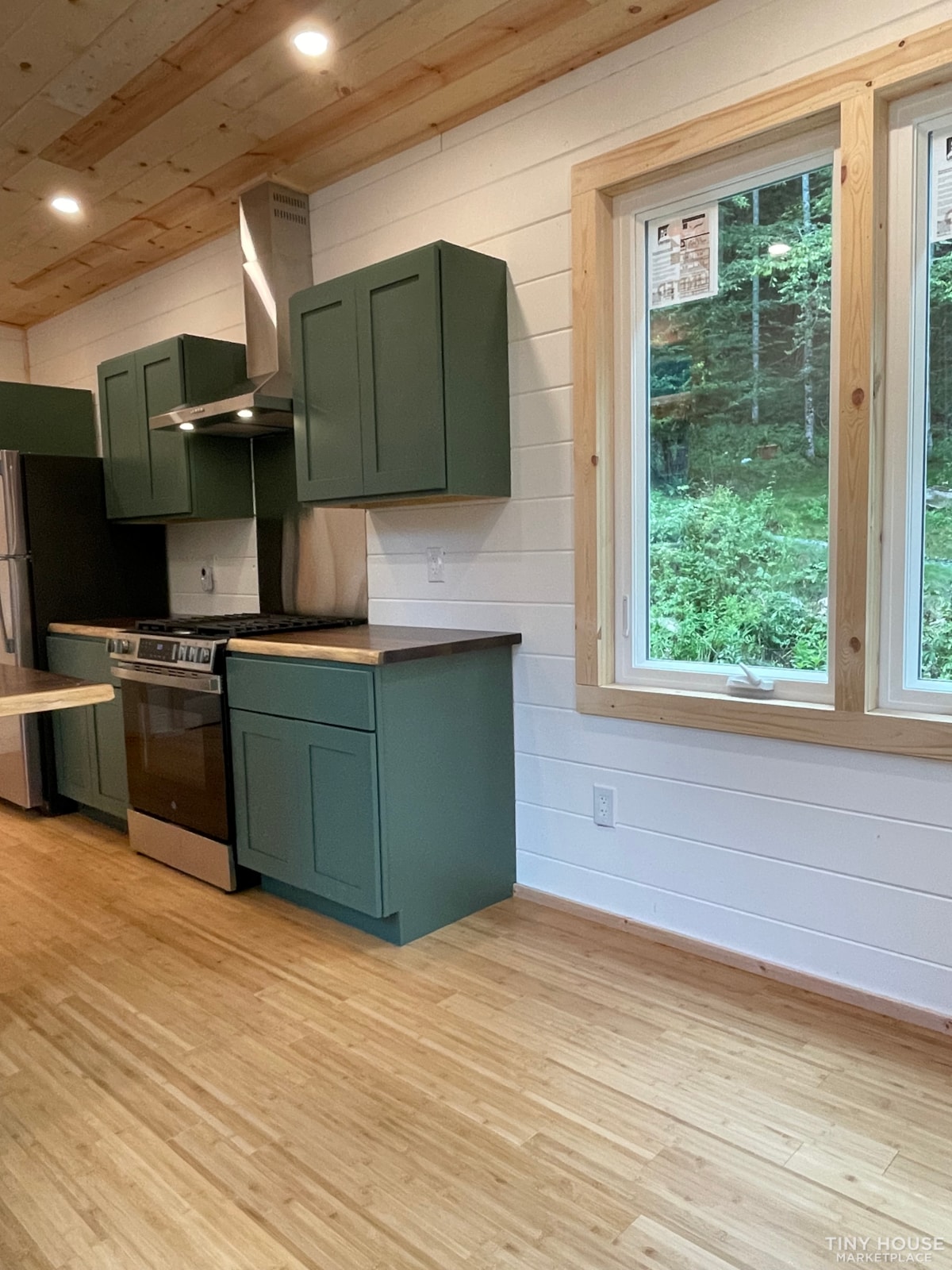 Park Model~New~NOAH Certified 400 sq ft Tiny Home - Image 4 Thumbnail