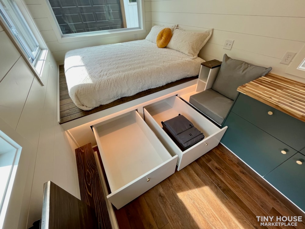 Price Reduced!- Main Floor Sleeping - Image 4 Thumbnail