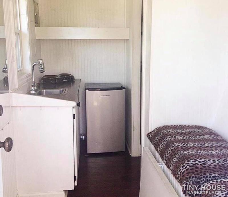 PERFECT TINY HOUSE FOR THE PERFECT PRICE!! - Image 2 Thumbnail