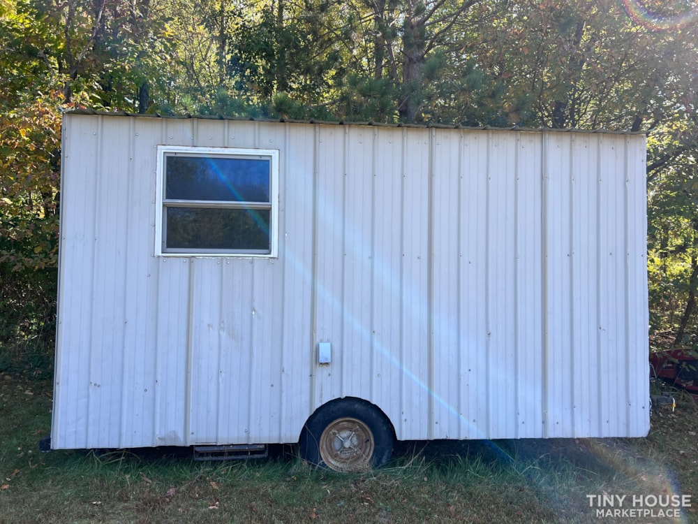 Perfect Tiny House Project! Great Screened-In Porch! - Image 3 Thumbnail