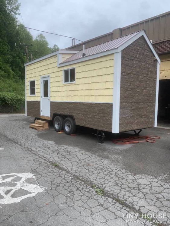  (SOLD!) New 24' Tiny House KVEC Phelps - Image 3 Thumbnail