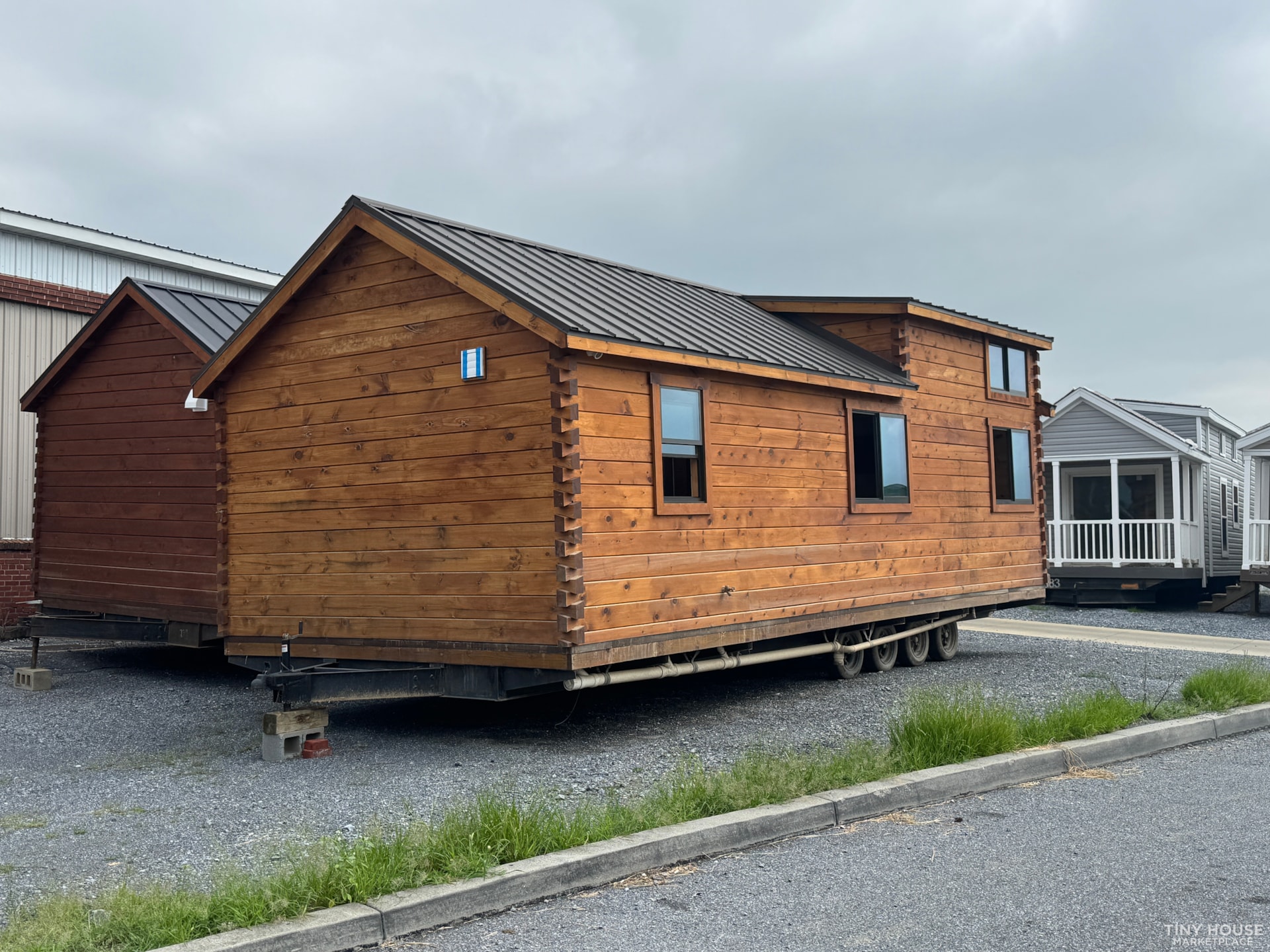 Pinecrest Cabin – 2 Bed + Loft (Flood-Salvage, As-Is Discount)