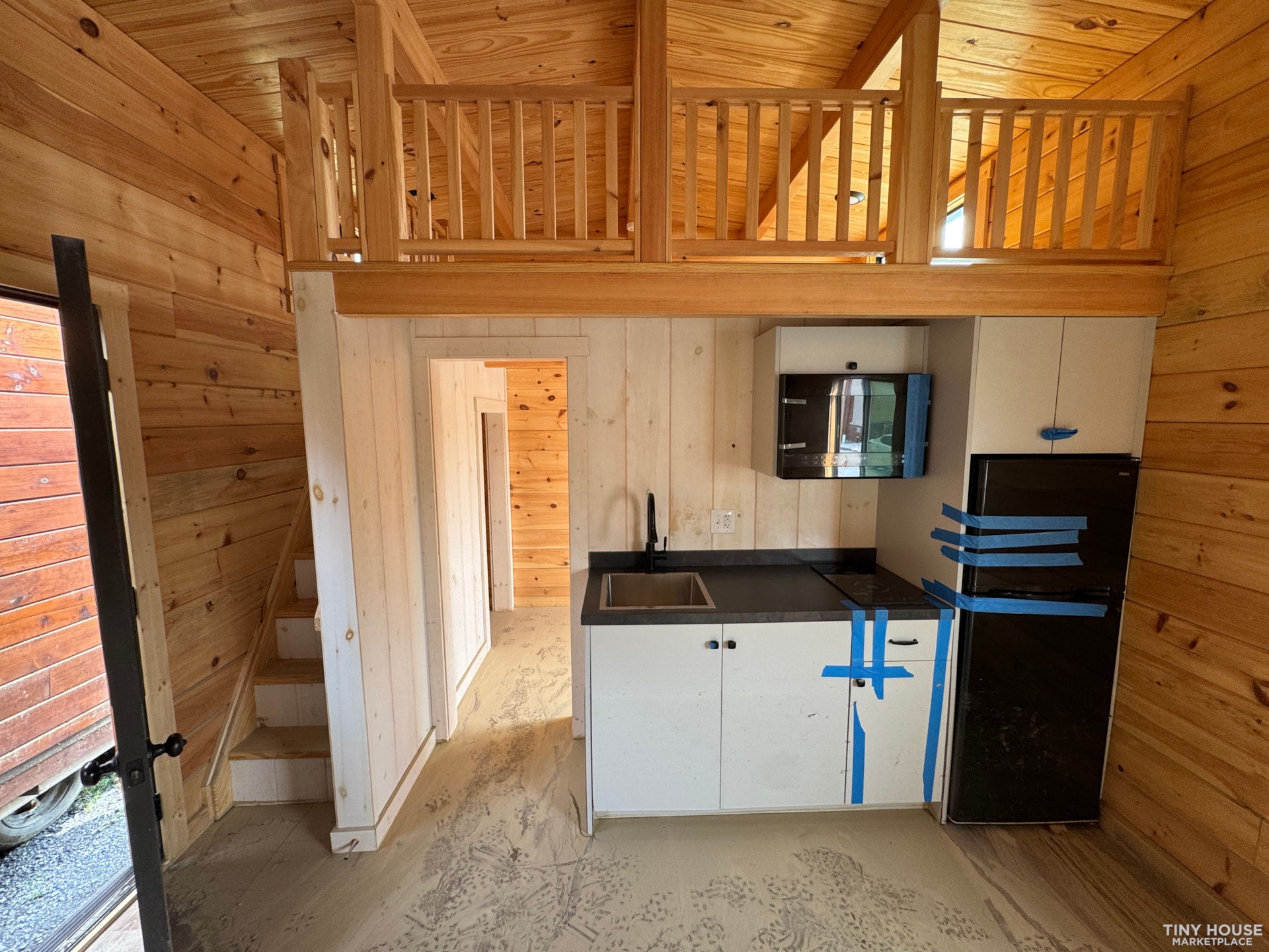 Pinecrest Cabin – 2 Bed + Loft (Flood-Salvage, As-Is Discount) - Image 3 Thumbnail