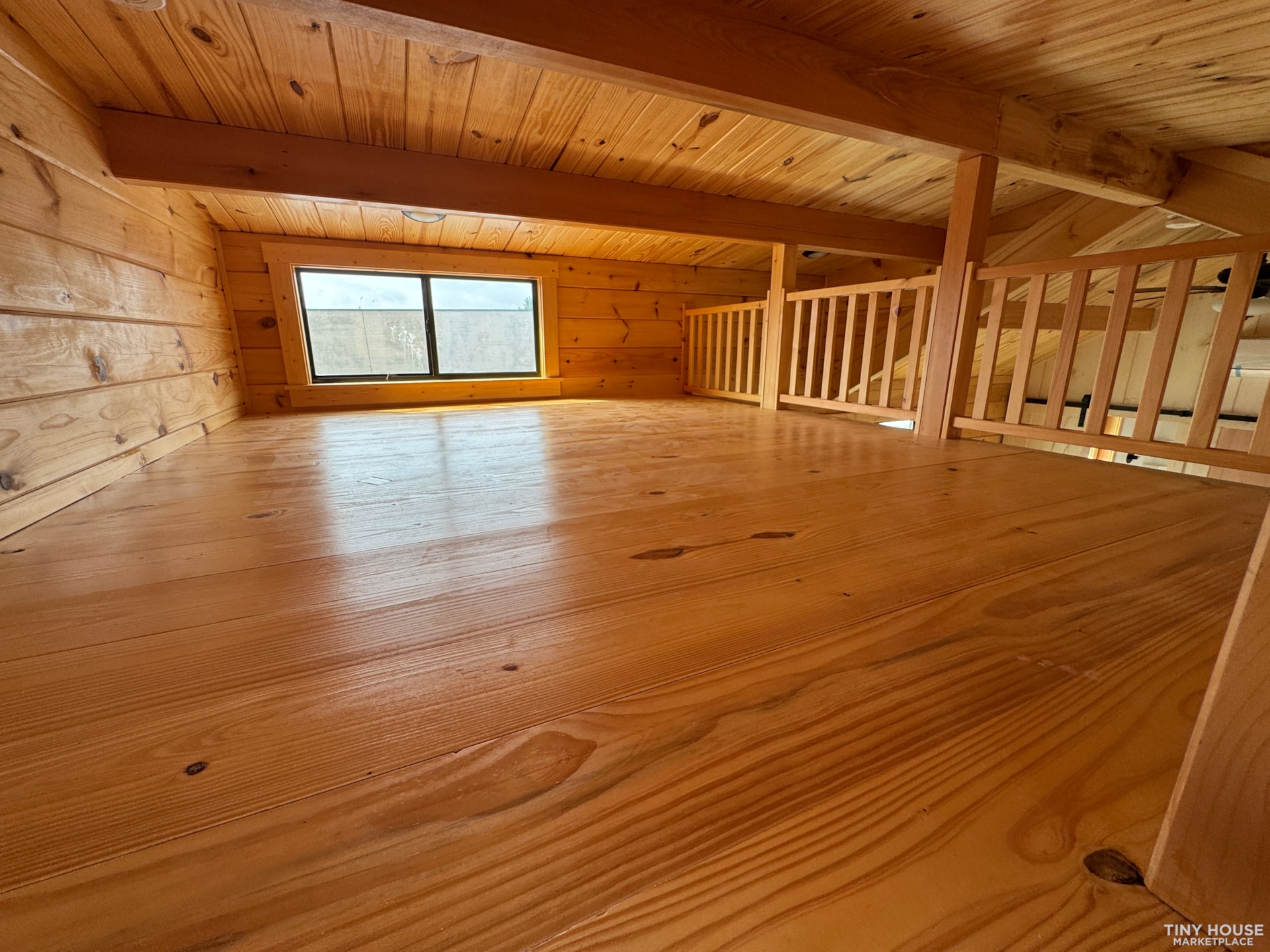 Pinecrest Cabin – 2 Bed + Loft (Flood-Salvage, As-Is Discount) - Image 4 Thumbnail