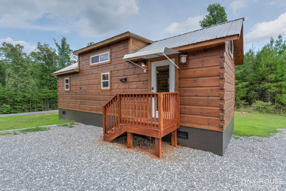 Plug in and play Tiny Home waiting to moved to your location