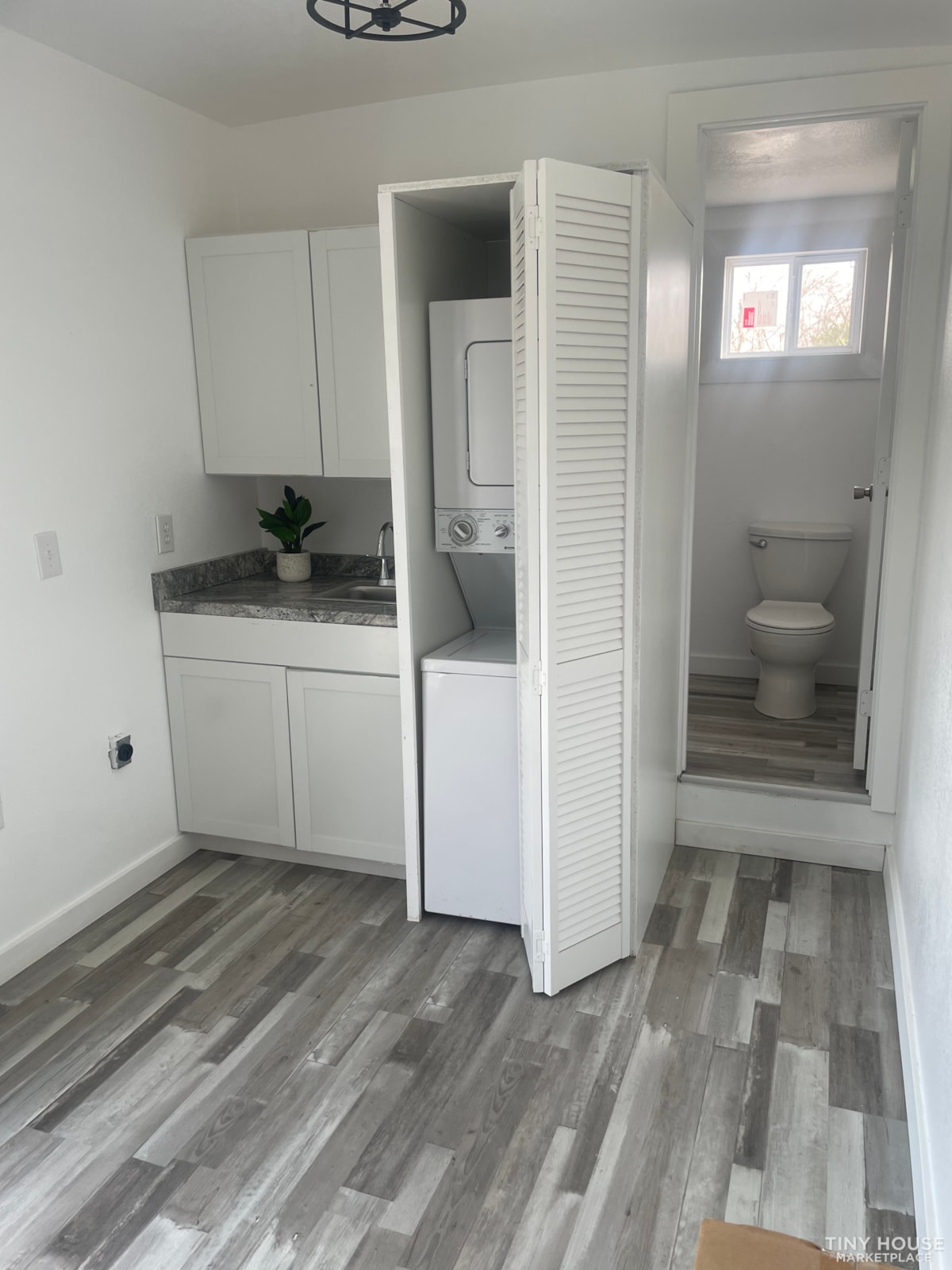 Prefabricated Modular Tiny Home 1-Bath 1-Bed - Image 4 Thumbnail
