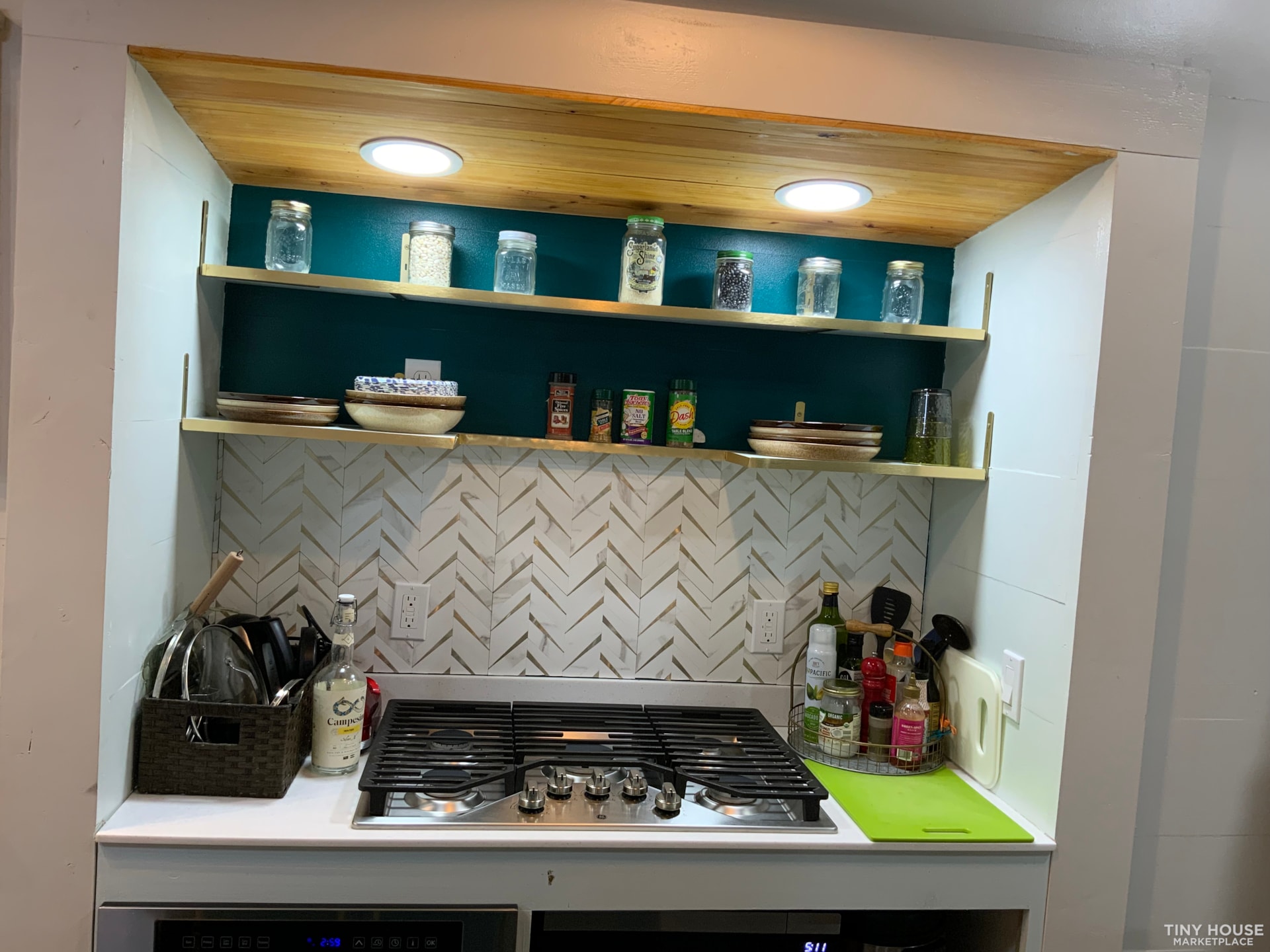 36' Premium 5th Wheel Tiny House w/ 3 Slide Outs - Image 4 Thumbnail