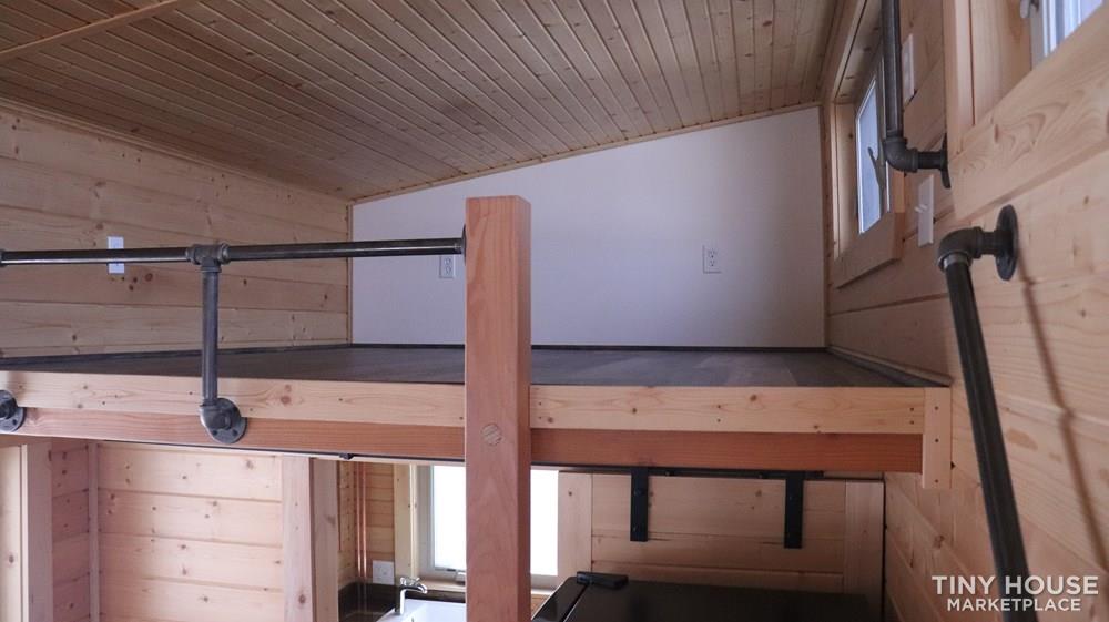 Primo Tiny Home - ready for on or off grid living - Image 3 Thumbnail