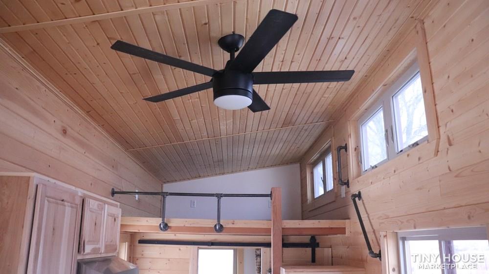 Primo Tiny Home - ready for on or off grid living - Image 4 Thumbnail
