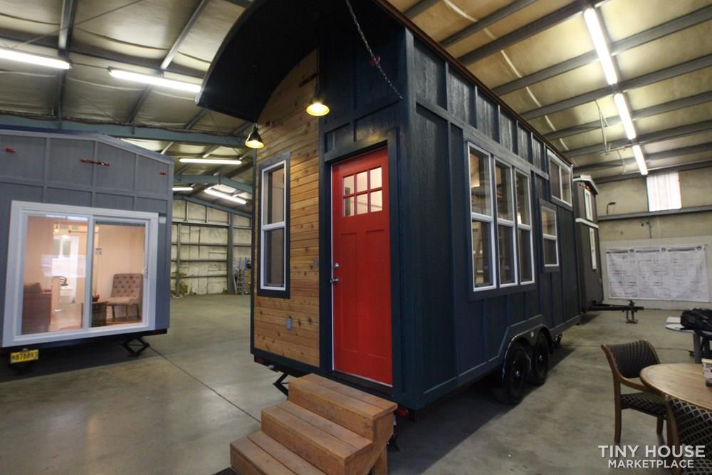 Professionally Built 18' Tiny House RV