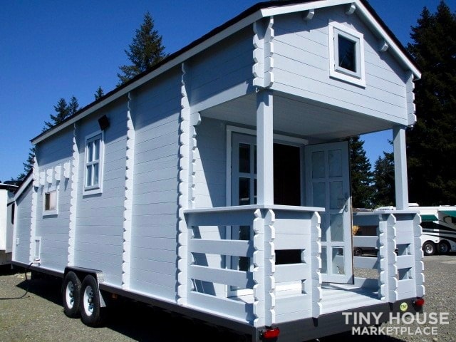 Professionally Built 30' Tiny Home RV Park Model - Image 2 Thumbnail