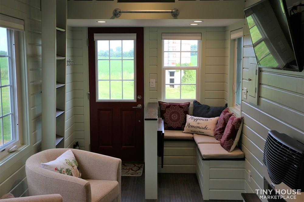 Professionally Built Tiny House - Image 2 Thumbnail