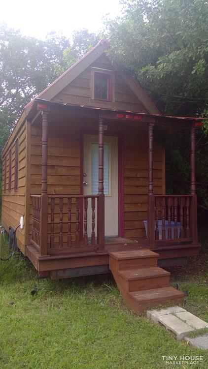Quaint Wooden Tiny House - Image 1 Thumbnail