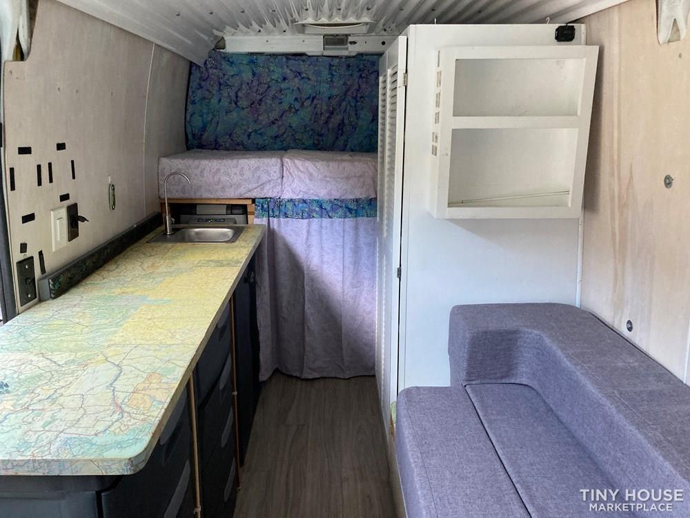 2017 Ram Promaster 2500 159WB Gas Full camper fits a regular parking space. - Image 3 Thumbnail