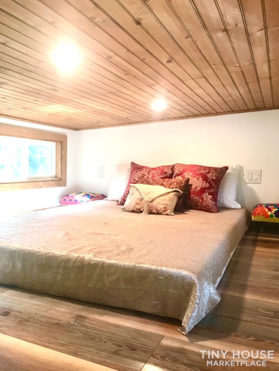 SOLD. RARE Fully OFF GRID SOLAR Tiny House on wheels for sale. - Image 2 Thumbnail