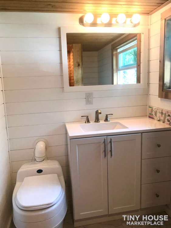 SOLD. RARE Fully OFF GRID SOLAR Tiny House on wheels for sale. - Image 3 Thumbnail