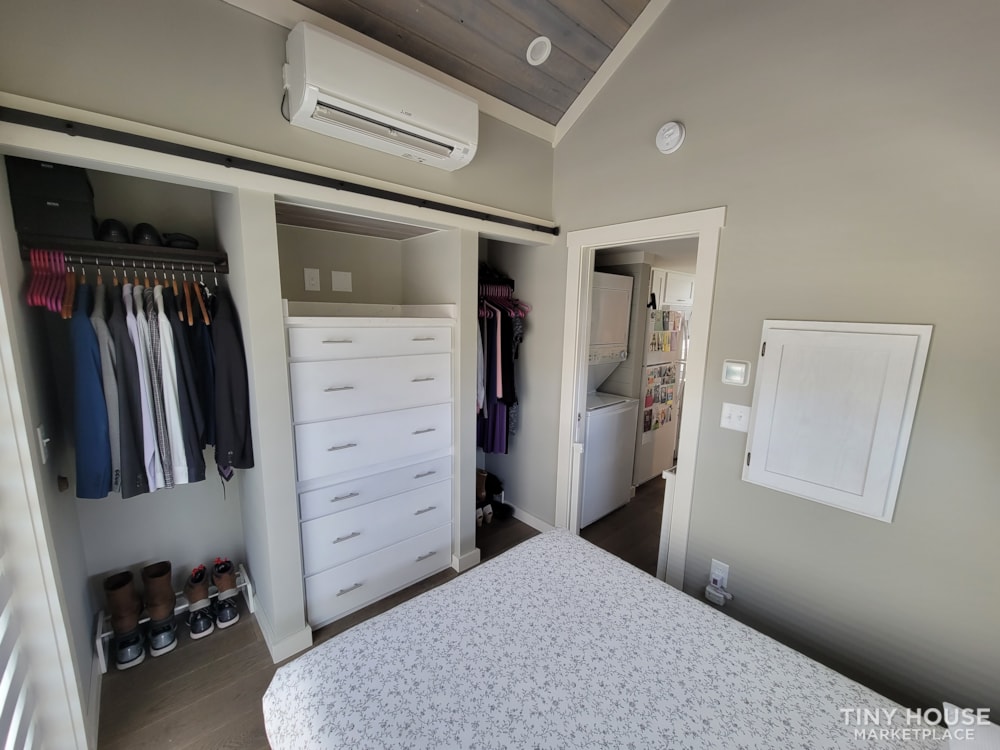 REDUCED TO SELL - Beautiful 2021 Tiny Home (Seashore by Clayton Homes) - Image 4 Thumbnail
