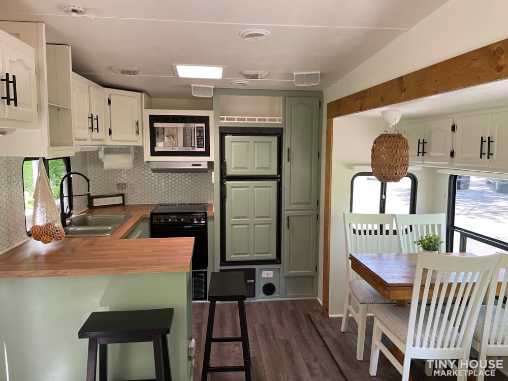 Refinished 2006 Wildcat 5th Wheel  - Image 2 Thumbnail