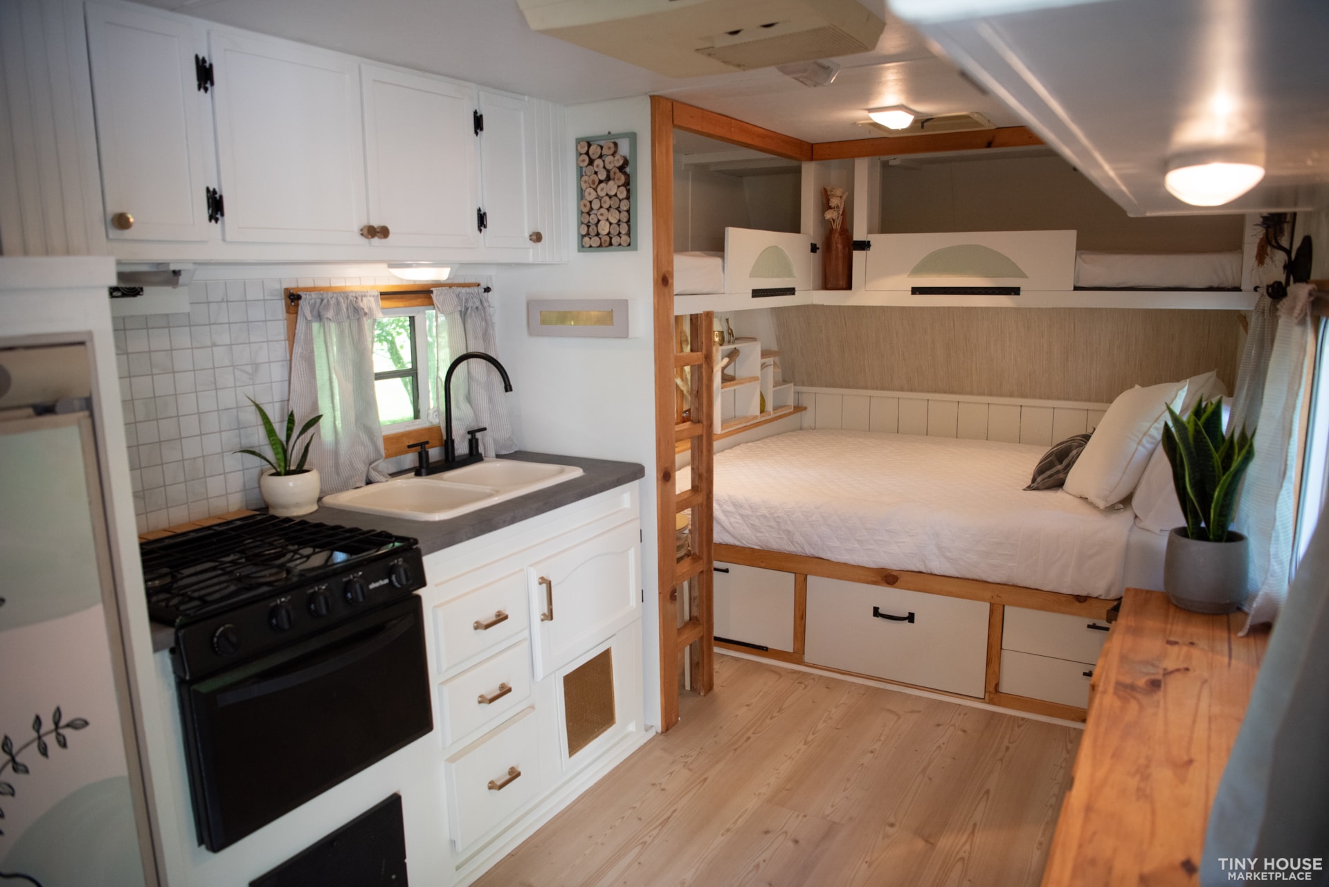 Renovated 21' Gulfstream Travel Trailer