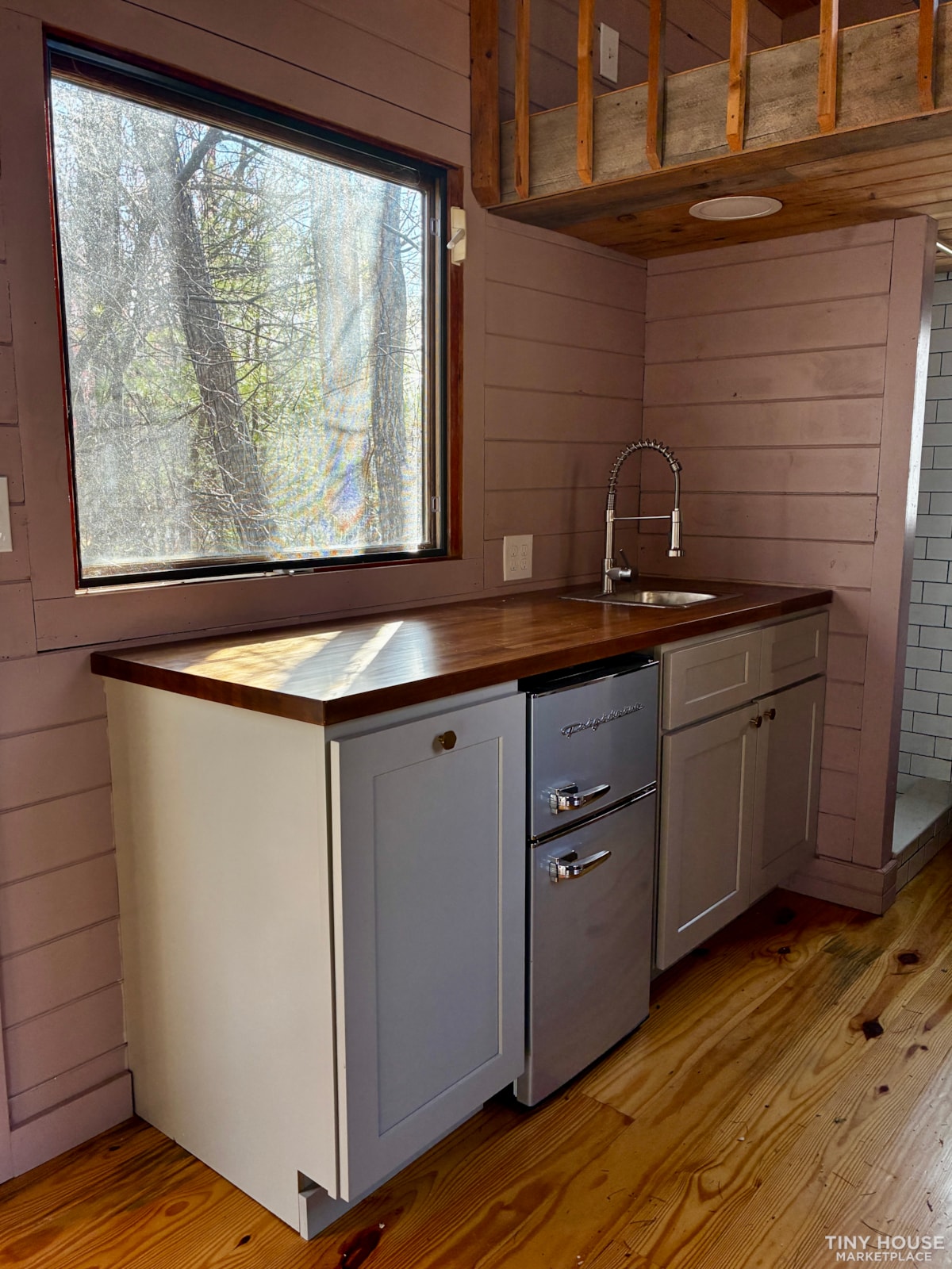 Renovated New England Tiny House, Perfect for AirBnb, ADU, Home Office - Image 4 Thumbnail
