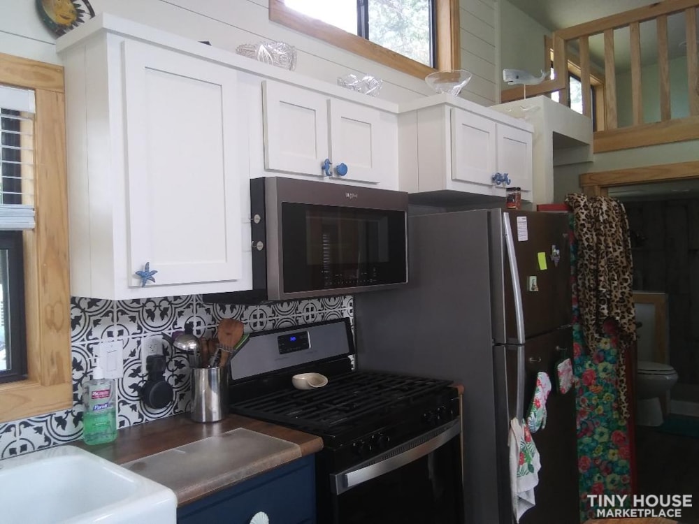 Rockport, TX Tiny Home Great Water Views near Copano Bay - Image 2 Thumbnail