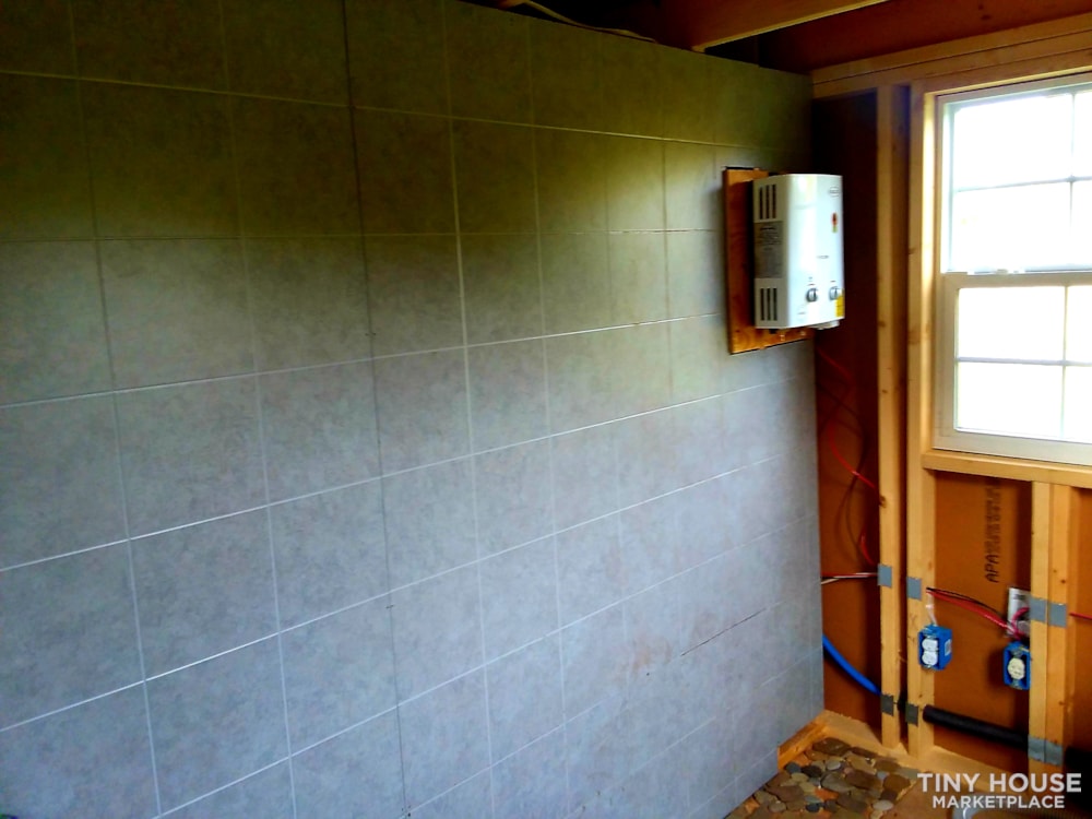 Roomy Off Grid Comfort - Image 4 Thumbnail